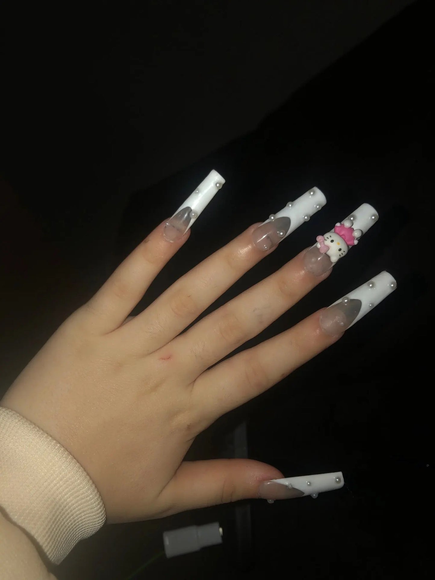 WHITE FRENCH TIP HK HK PEARLED PRESS ON NAILS
